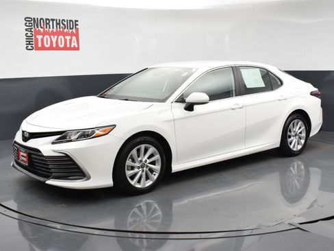 Used 2024 Toyota Camry LE image 8