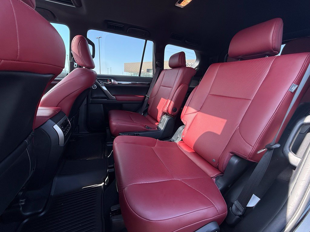 Used 2023 Lexus GX 460 Luxury w/ Sport Design Package AWD/4WD image 26