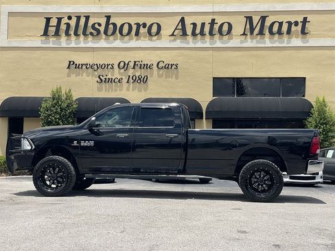 Used 2013 RAM 2500 Tradesman w/ Chrome Appearance Group AWD/4WD image 3
