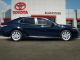Used 2019 Toyota Camry LE image 2