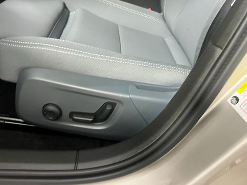 Used 2023 Polestar Polestar 2 Long Range Single Motor w/ Pilot Pack image 23