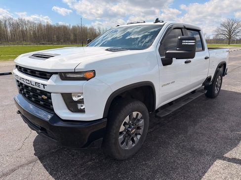 Used 2023 Chevrolet Silverado 2500 Custom w/ Custom Value Package AWD/4WD image 15