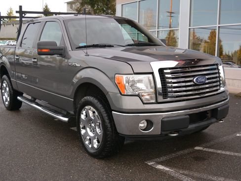 Used 2010 Ford F150 XLT image 1