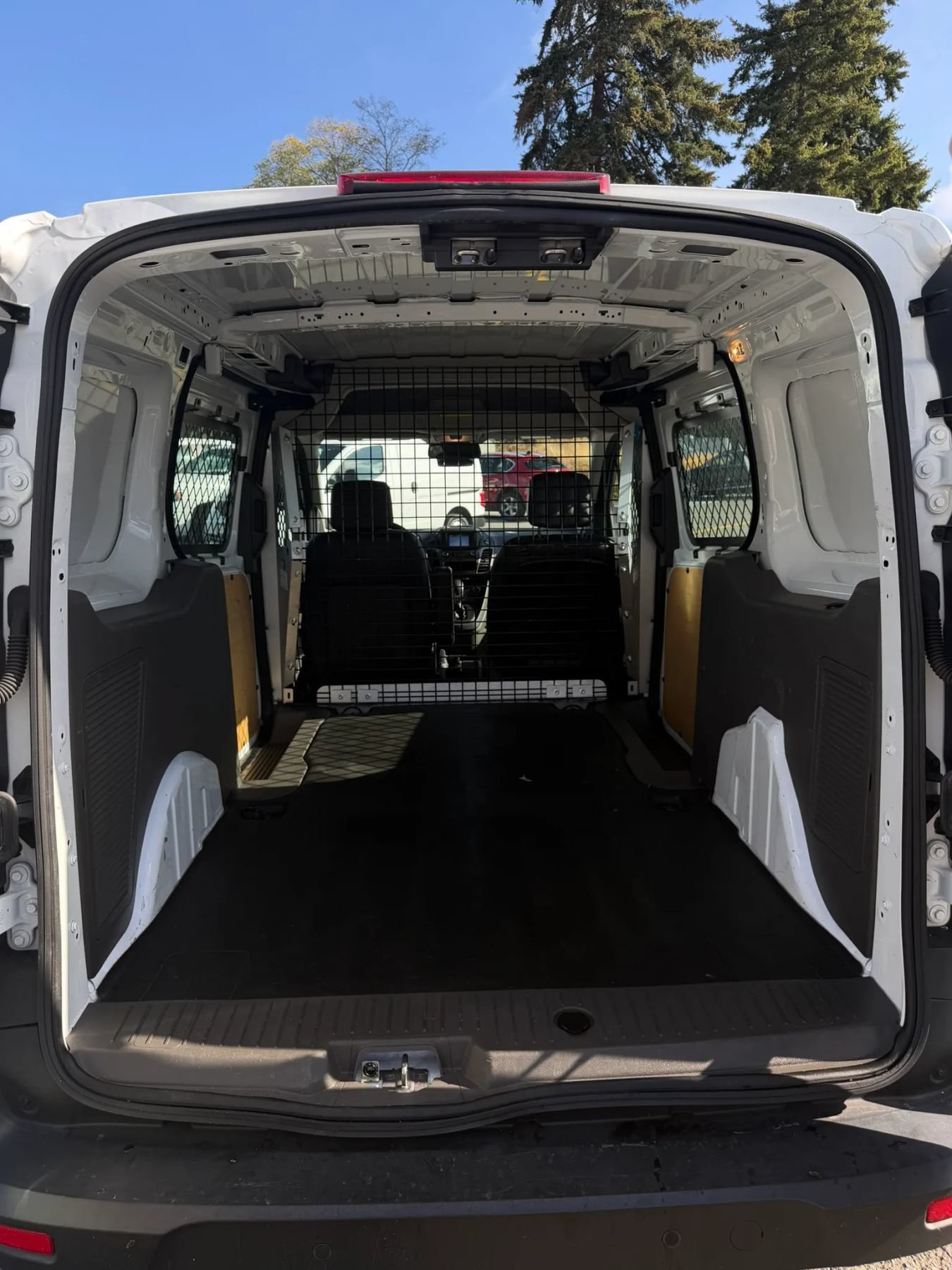 Used 2022 Ford Transit Connect XL FWD image 18