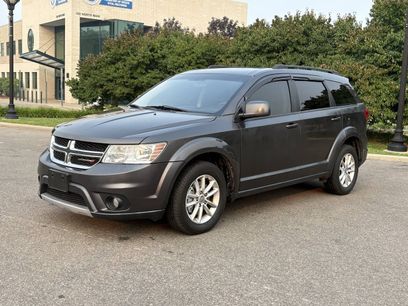 Used 2017 Dodge Journey SXT w/ Comfort/Convenience Group