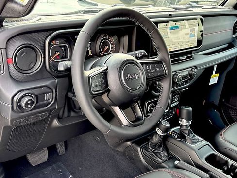 New 2026 Jeep Gladiator Rubicon w/ Safety Group AWD/4WD image 10