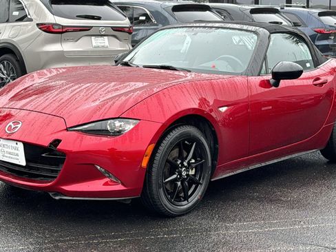 Used 2019 MAZDA MX-5 Miata Sport image 4