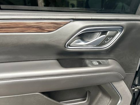 Used 2022 Chevrolet Tahoe Z71 w/ Luxury Package image 23