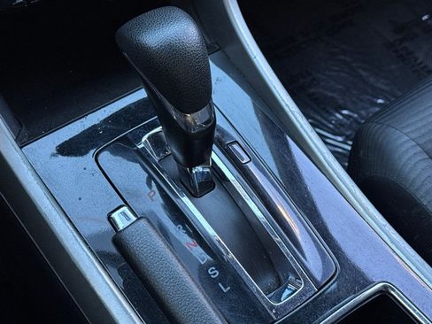 Used 2017 Honda Accord LX image 16