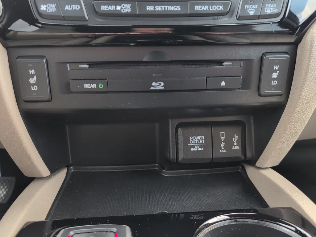 Used 2017 Honda Pilot Touring image 28