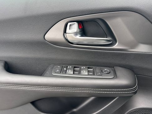 New 2026 Chrysler Voyager LX image 11