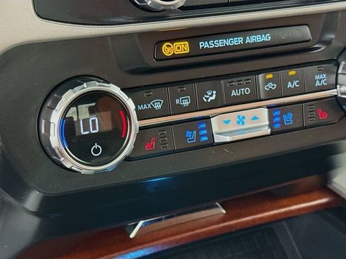 Used 2022 Ford F250 King Ranch w/ King Ranch Ultimate Package AWD/4WD image 22