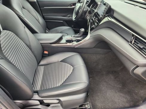 Used 2023 Toyota Camry SE FWD image 14