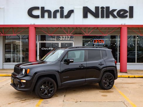 Used 2023 Jeep Renegade Altitude w/ Sun/Sound Group AWD/4WD image 1
