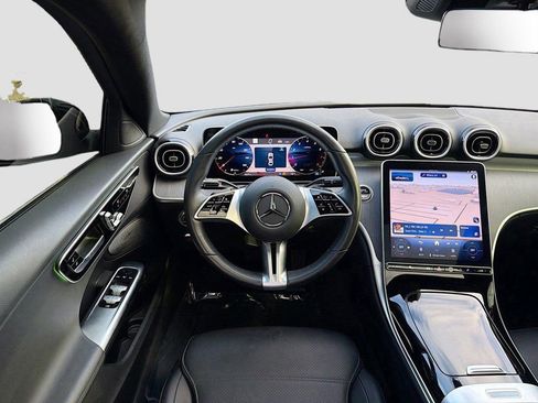 Used 2025 Mercedes-Benz C 300 Sedan image 18