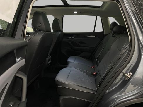 New 2026 Volkswagen Tiguan SE image 25