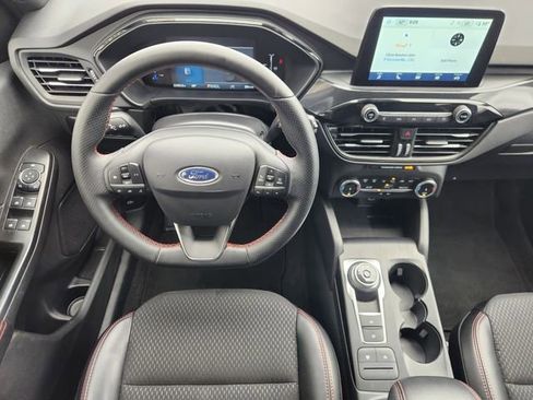 Used 2025 Ford Escape ST-Line image 27