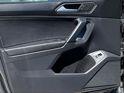 Used 2019 Volkswagen Tiguan SEL R-Line image 22