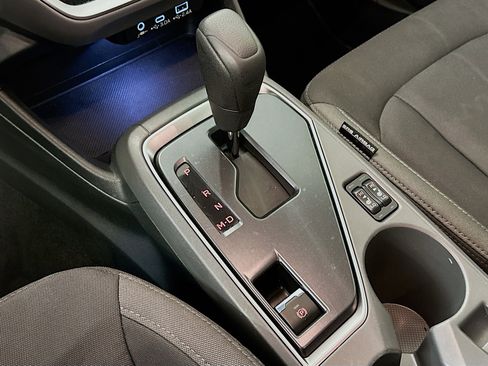 Used 2025 Subaru Crosstrek 2.0i Premium image 24