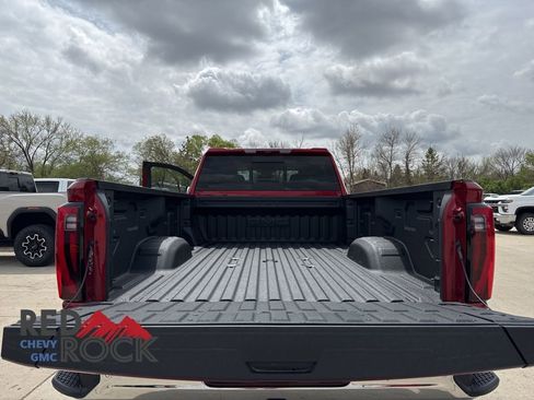 New 2026 GMC Sierra 3500 SLT w/ SLT Premium Package AWD/4WD image 9