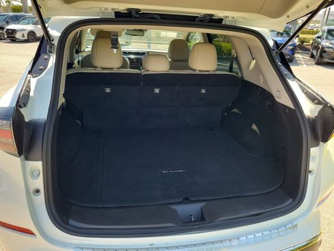 Certified 2022 Nissan Murano SV image 14