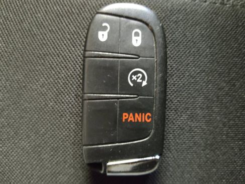 Used 2021 Jeep Renegade Latitude w/ Convenience Group image 32