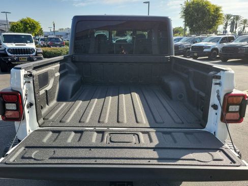 New 2026 Jeep Gladiator Rubicon image 19