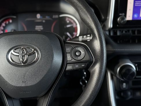 Used 2023 Toyota RAV4 LE AWD/4WD image 22
