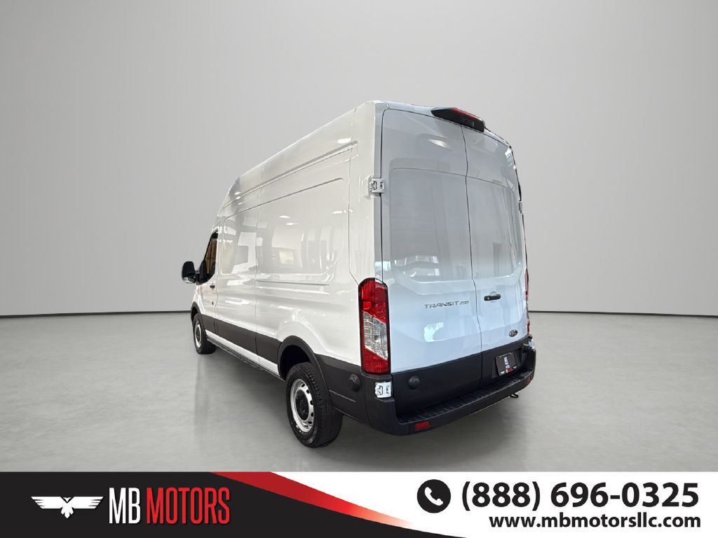 Used 2025 Ford Transit 250 148 High Roof RWD image 3
