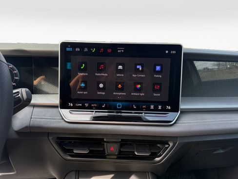 New 2026 Volkswagen Tiguan SE R-Line image 17