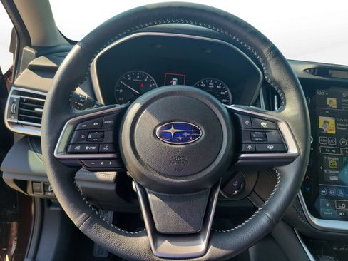 Used 2025 Subaru Outback Limited AWD/4WD image 12