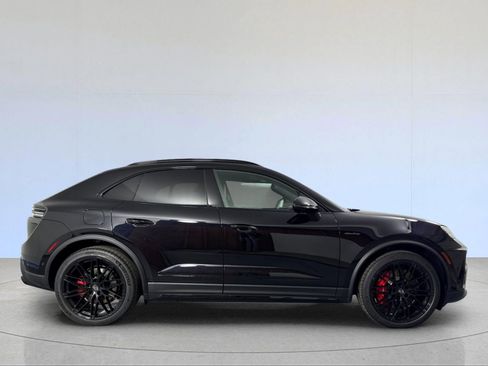 New 2025 Porsche Macan Turbo Electric image 9