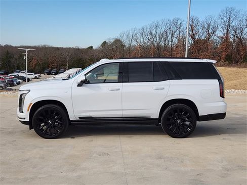 New 2026 Cadillac Escalade Platinum Sport w/ LPO, ONYX Package image 4