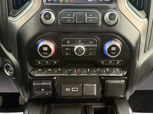 Used 2019 GMC Sierra 1500 Denali w/ Denali Ultimate Package AWD/4WD image 30