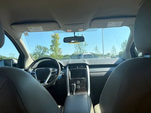 Used 2013 Ford Edge SEL FWD image 18