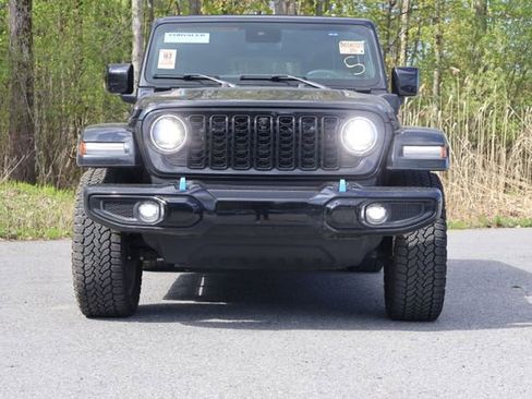 Used 2024 Jeep Wrangler High Altitude AWD/4WD image 11