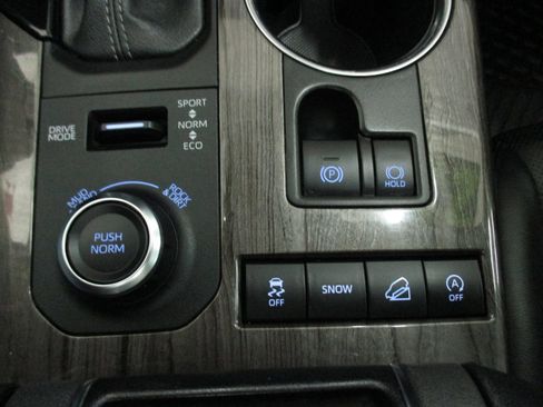 Used 2022 Toyota Highlander Limited image 31