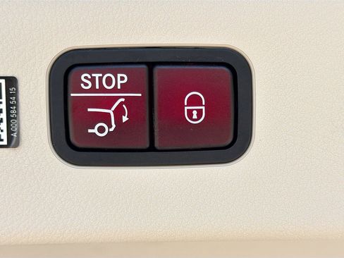 Used 2022 Mercedes-Benz EQS 450+ Sedan image 12