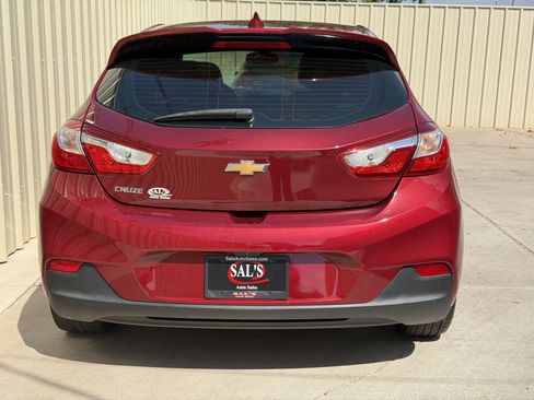 Used 2017 Chevrolet Cruze Premier FWD image 6