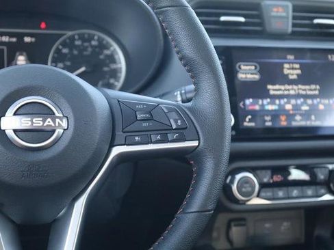 New 2025 Nissan Versa SR w/ Trunk Package FWD image 8