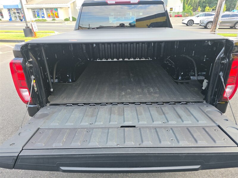 Used 2022 GMC Sierra 1500 SLE AWD/4WD image 17