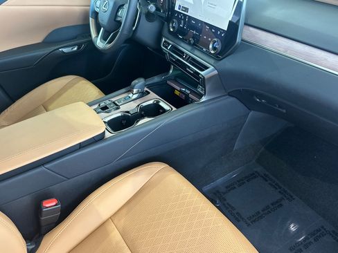 Certified 2025 Lexus RX 350 w/ Convenience Package AWD/4WD image 20