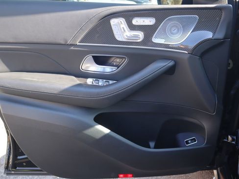Certified 2025 Mercedes-Benz GLS 63 AMG 4MATIC image 19
