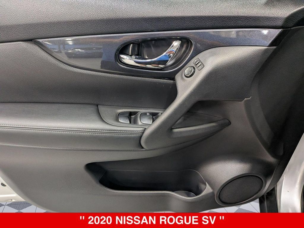 Used 2020 Nissan Rogue SV AWD/4WD image 13
