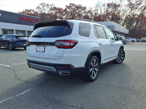 Used 2023 Honda Pilot Elite image 5