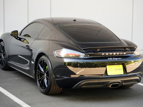 Used 2018 Porsche 718 Cayman RWD image 39