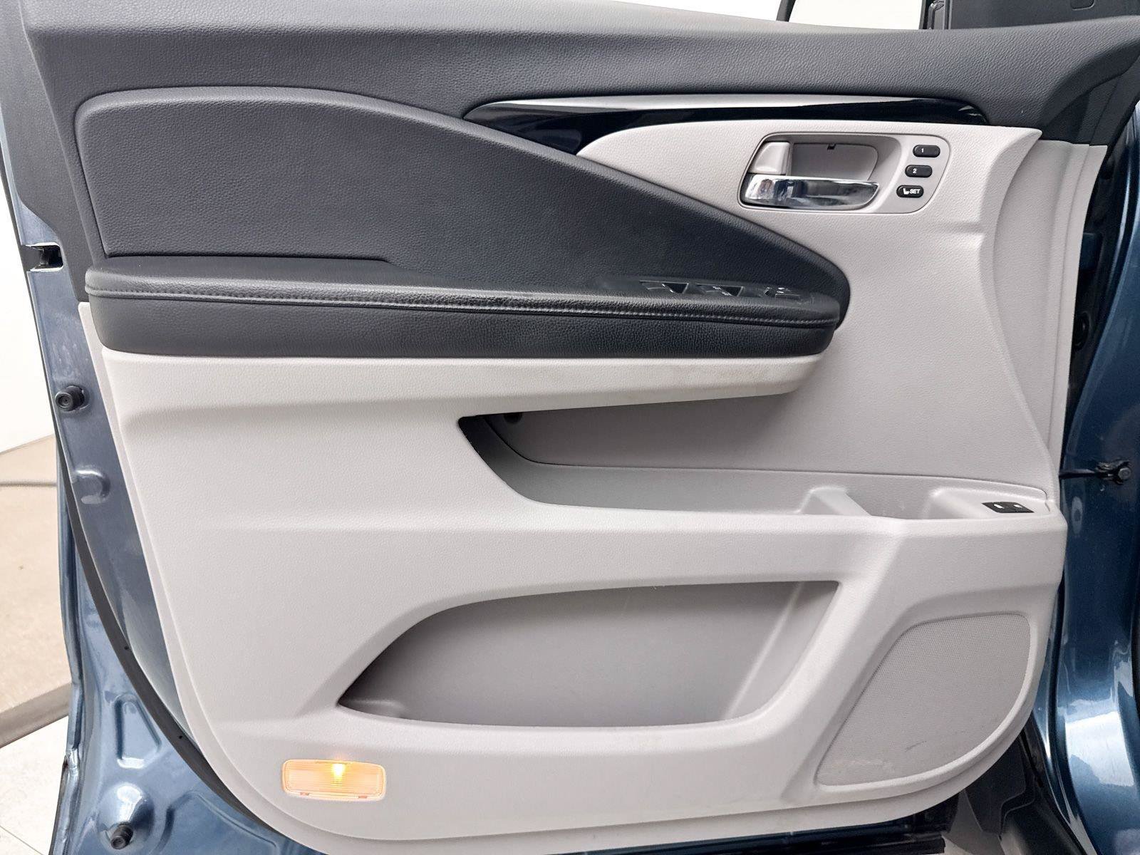 Used 2021 Honda Pilot Elite image 28