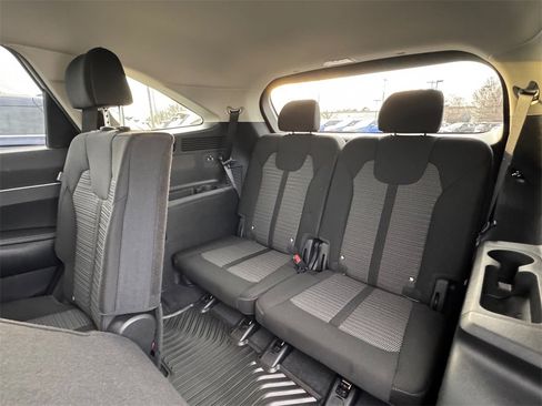 Certified 2025 Kia Sorento LX image 11