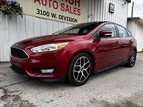 Used 2015 Ford Focus SE w/ SE Sport Package image 6