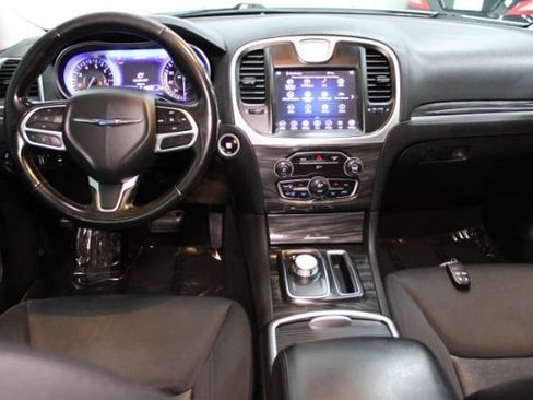 Used 2019 Chrysler 300 Touring w/ Sport Appearance Package image 2